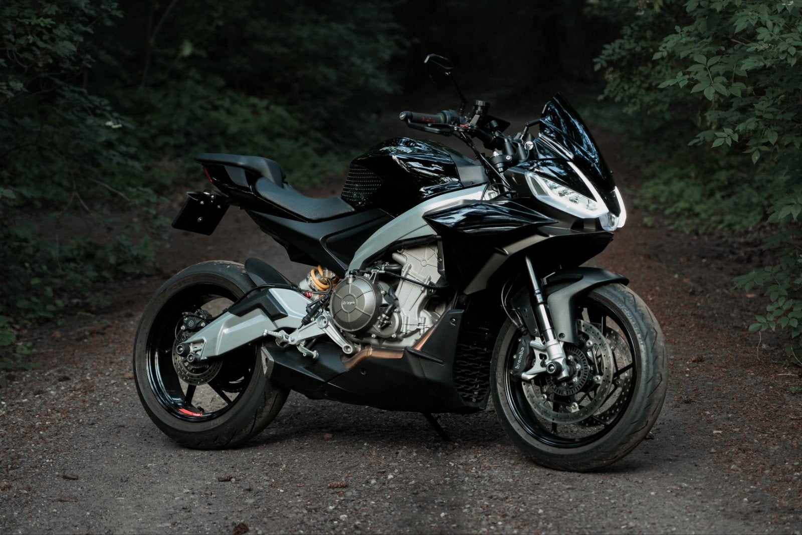 Aprilia Tuono 660 Factory 2023 Origineel NL Fabrieksgarantie, Traction Control, 2 cilinders, Occasion, Motorrijbewijs A