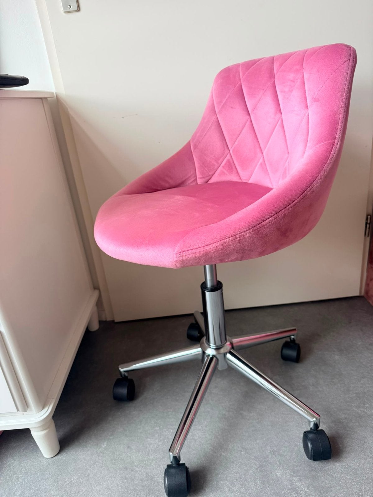 Roze bureaustoel met wieltjes, Ophalen, Gebruikt, Roze, Bureaustoel
