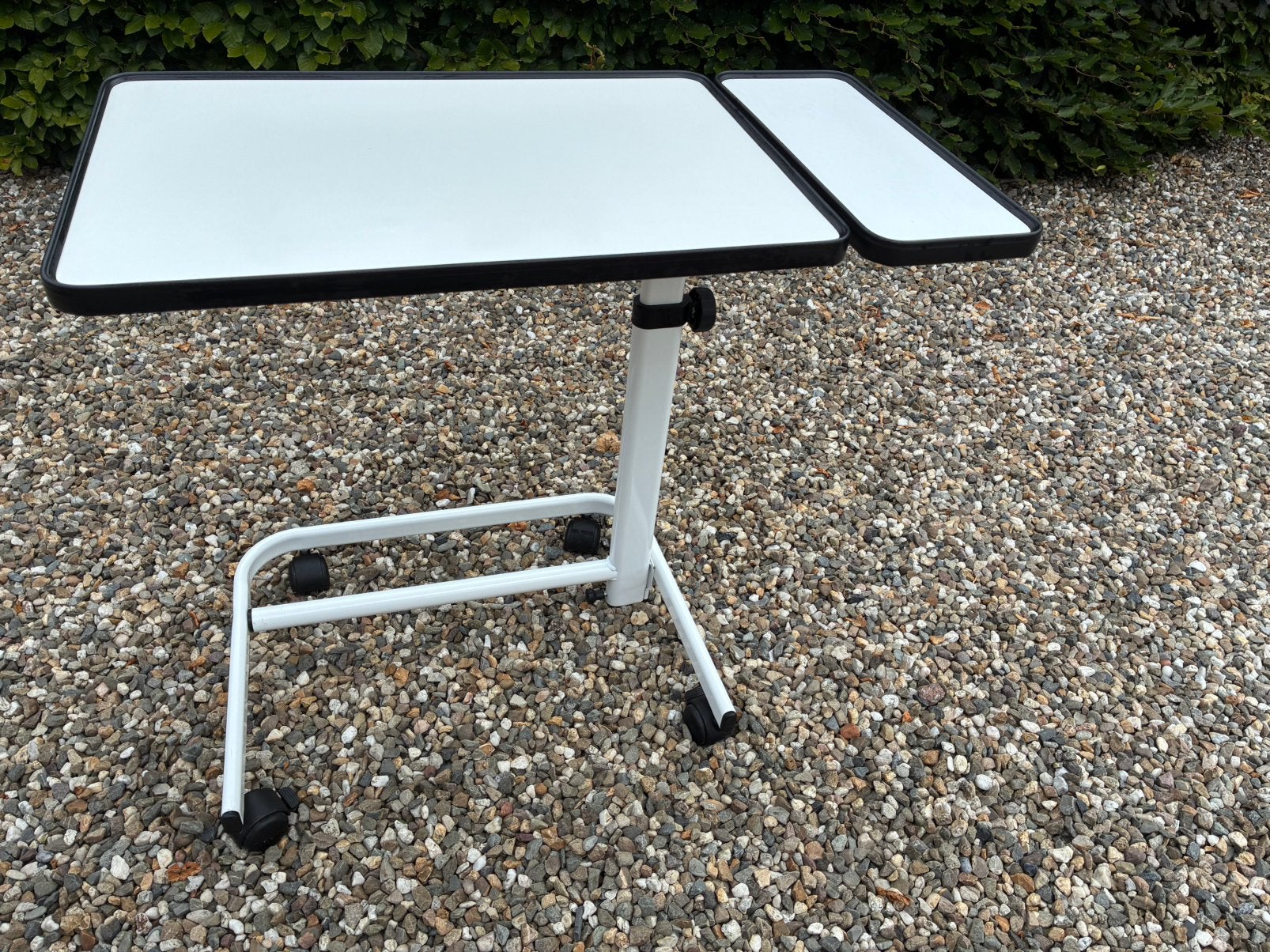 Bedtafel, Ophalen, Zo goed als nieuw