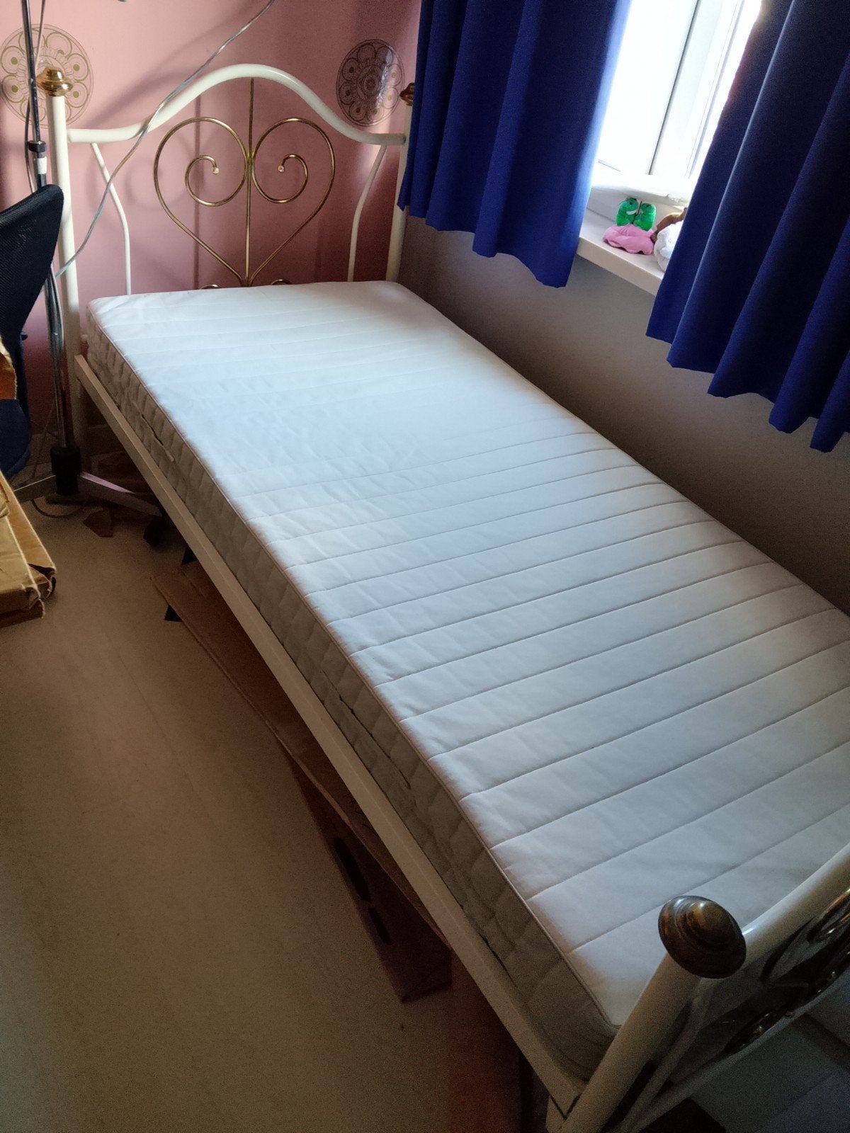 TEAB Metalen 1 persoonsbed + IKEA HAFSLO Matras 200x90 cm, Ophalen, 85 tot 100 cm, Gebruikt, Matras