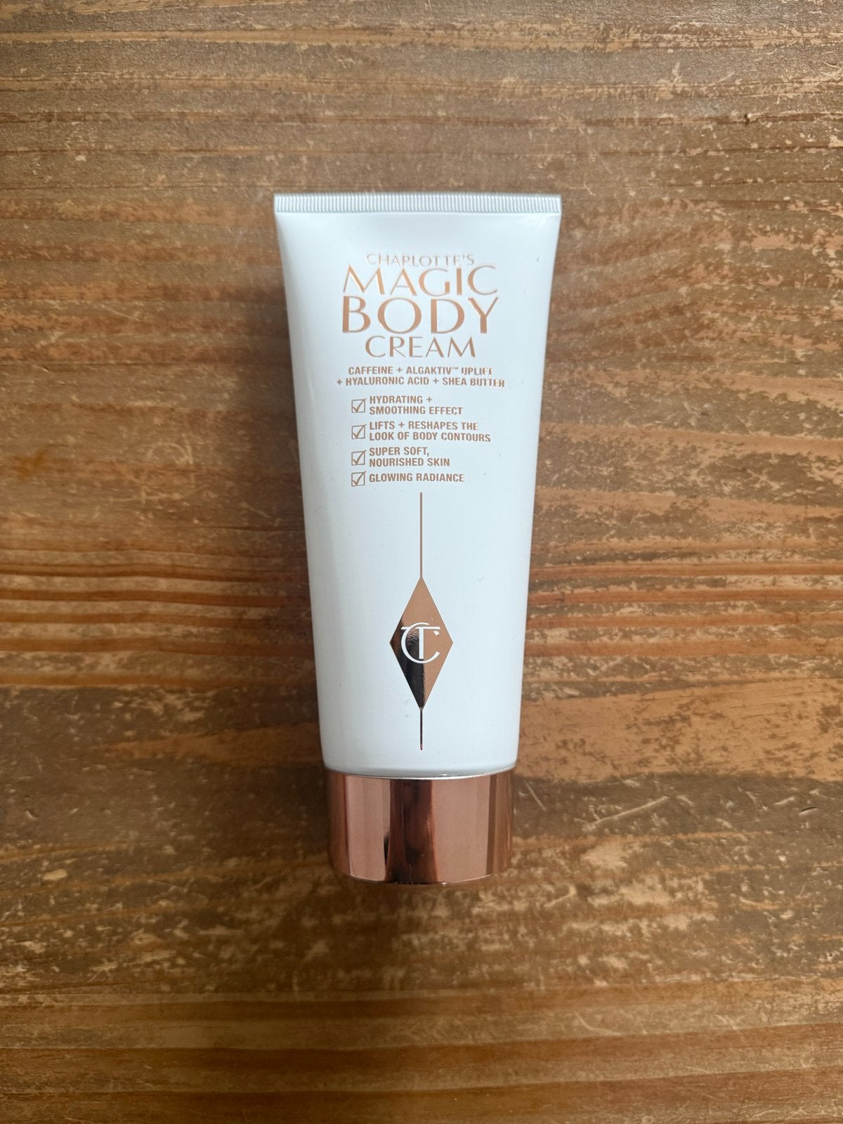 Charlotte Tilbury Magic Body Cream 200ml - Nieuw, Ophalen of Verzenden, Nieuw, Bodylotion, Crème of Olie