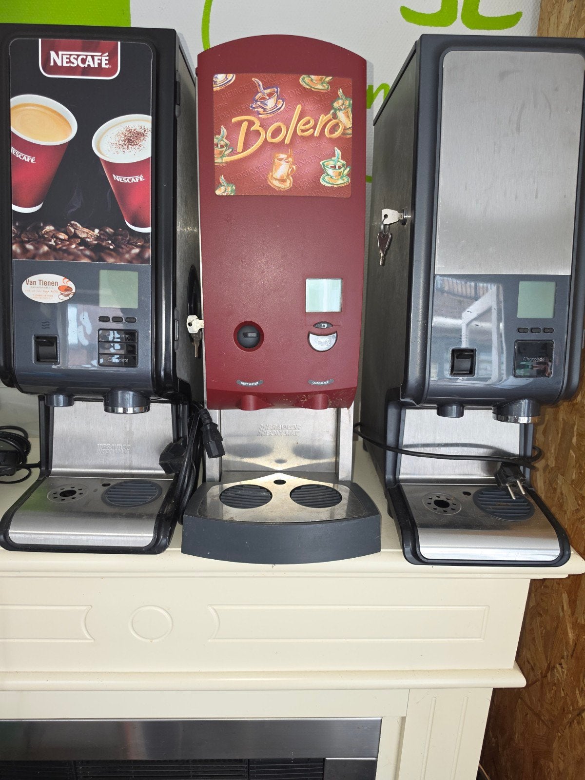 Nescafé en Bolero Koffiemachines - Per Stuk Te Koop, Koffiepads en cups, Gebruikt, 10 kopjes of meer, Koffiemachine