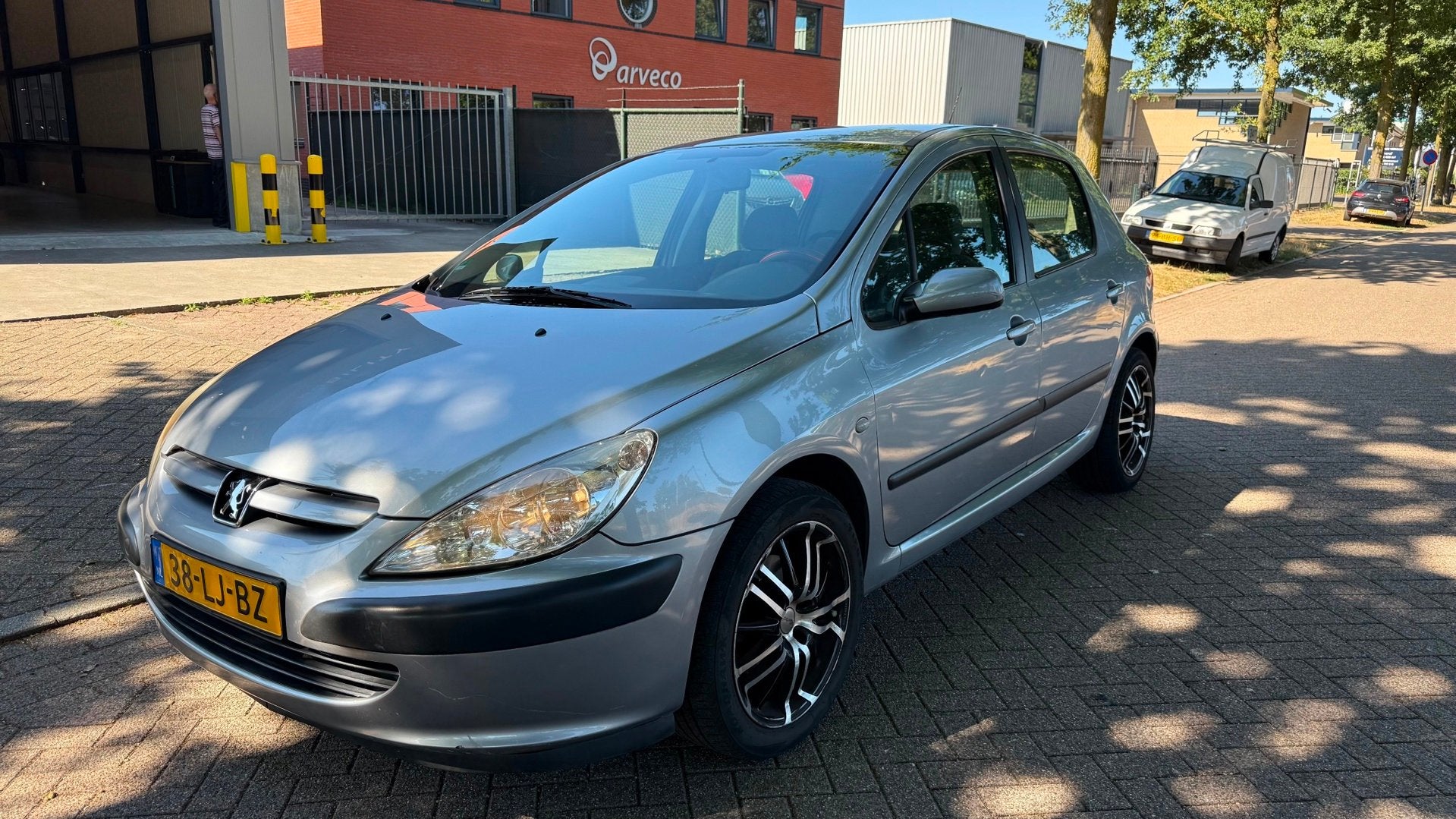 Peugeot 307 1.6-16V XT 2003 NIEUWE APK, Voorwielaandrijving, Gebruikt, 4 cilinders, Startonderbreker
