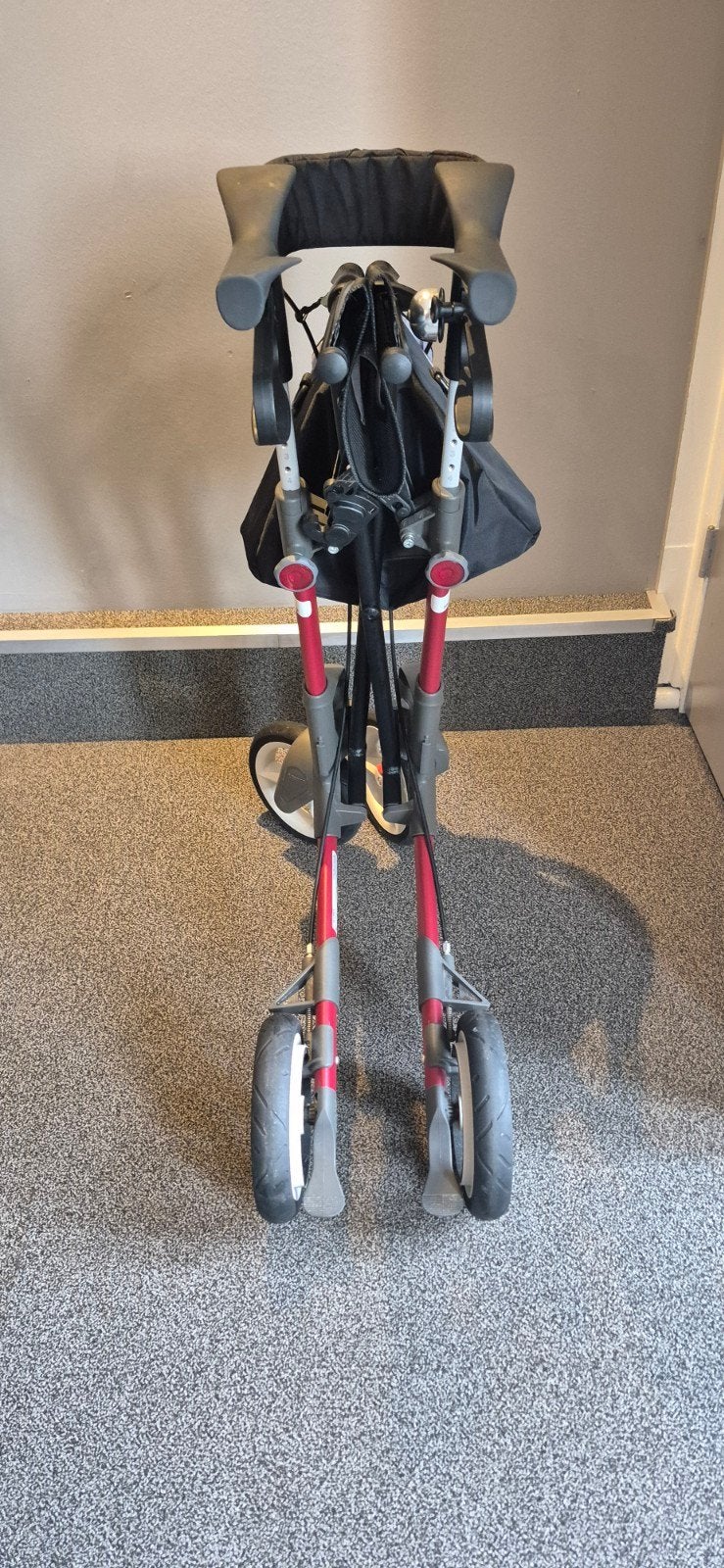 Rollator Topro Troja 5G M Rood, Ophalen, Opvouwbaar, Zo goed als nieuw