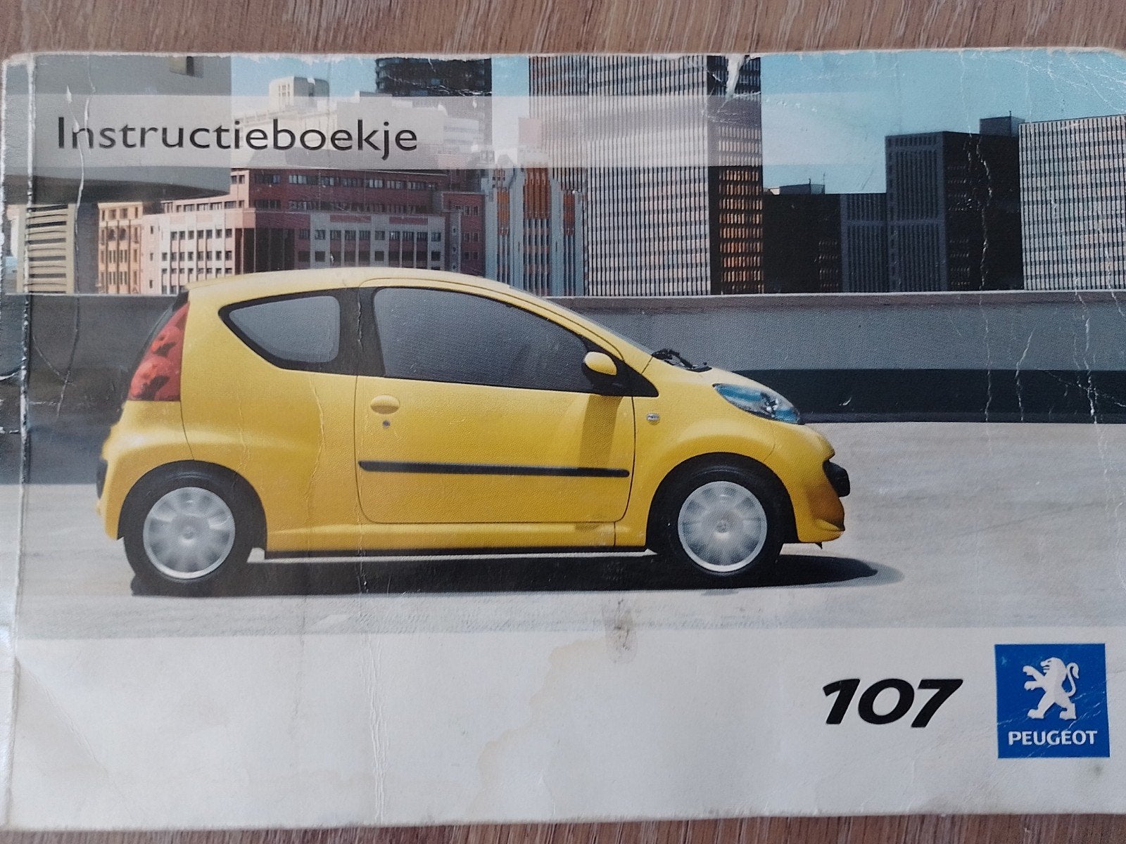Peugeot 107 handleiding -  instructieboek, Auto diversen, Handleidingen en Instructieboekjes, Ophalen of Verzenden