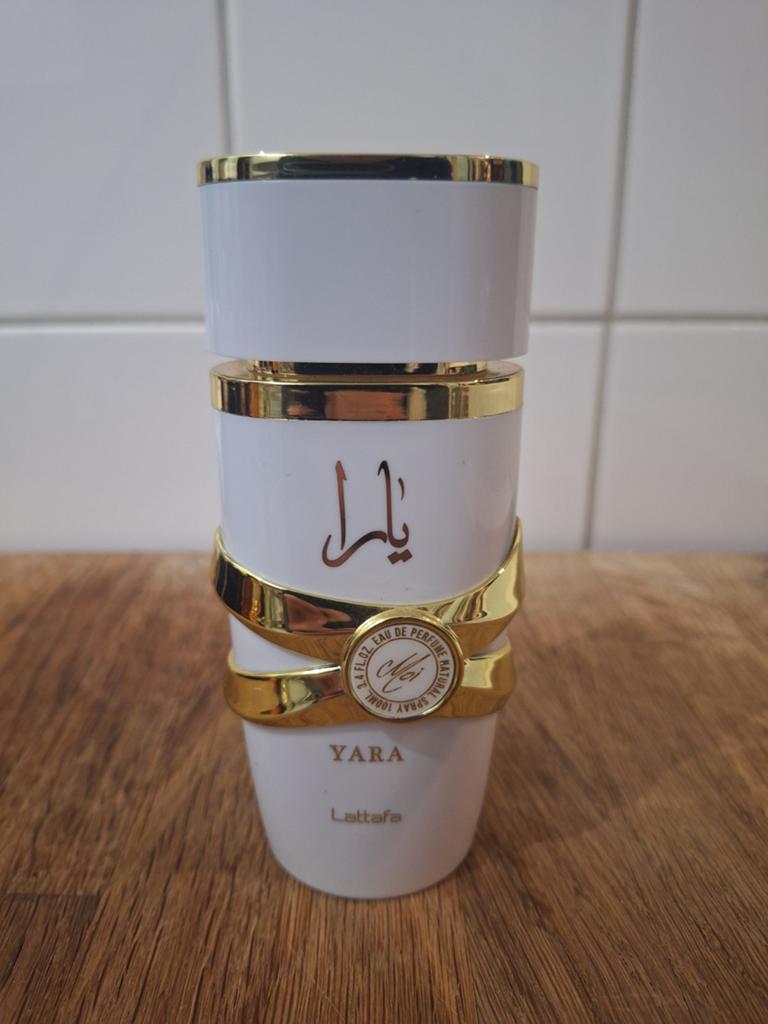 Yara Lattafa Eau de Parfum - 100ml, Ophalen of Verzenden, Zo goed als nieuw