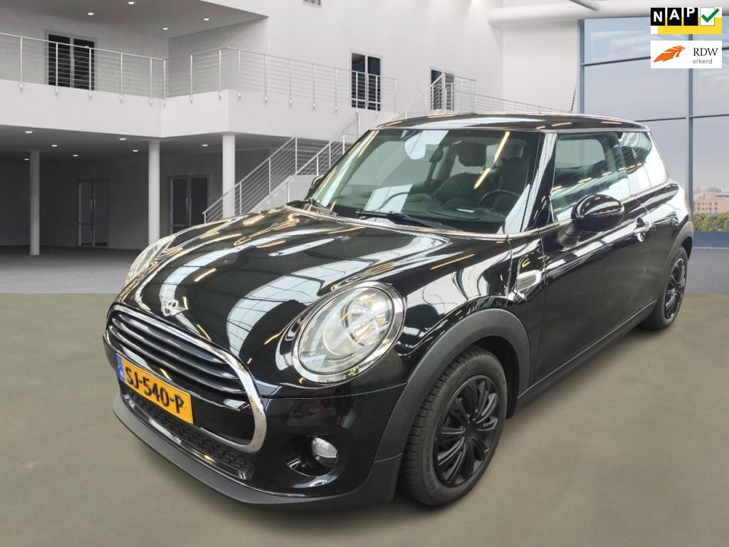Mini Mini 1.5 Cooper Salt Business / NL prijs 7999 / Auto ri, Auto's, Voorwielaandrijving, 136 pk, Gebruikt, Euro 6