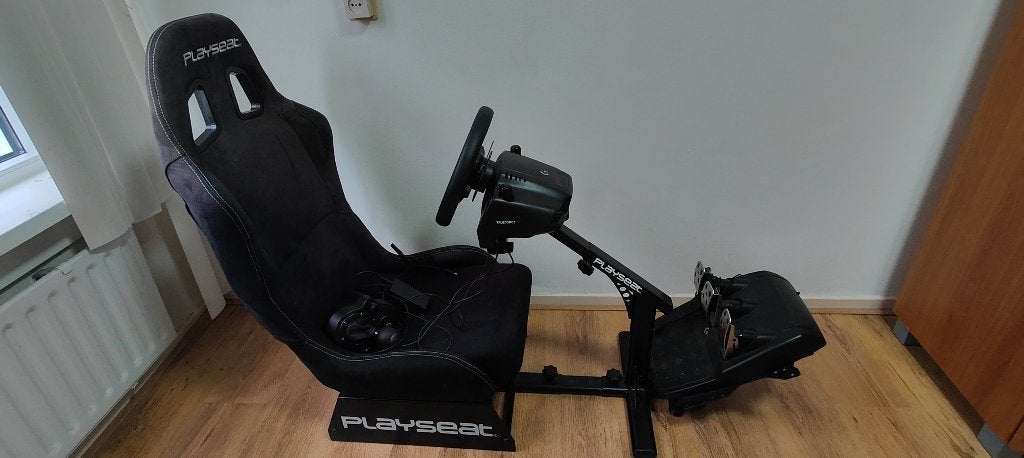 Playseat Evolution + Logitech G923 Trueforce (Xbox/PC), Spelcomputers en Games, Ophalen, Zo goed als nieuw, Stuurtje of Sportattribuut