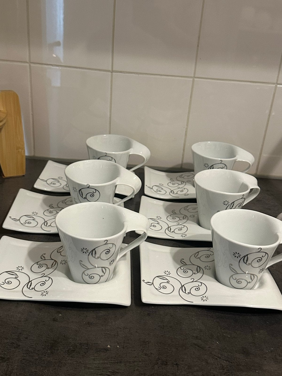 Koffiemokken set met schotels - 6 stuks, Ophalen of Verzenden, Zo goed als nieuw, Keramiek, Mok