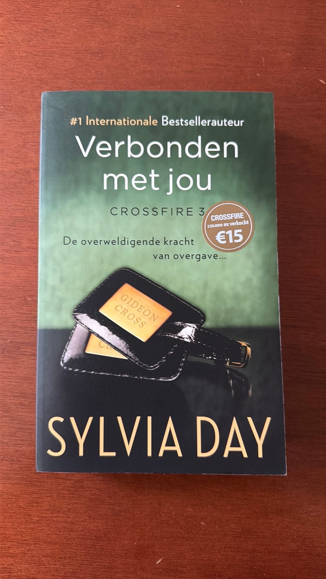 Sylvia Day - Verbonden met jou (Crossfire3), Boeken, Ophalen of Verzenden, Zo goed als nieuw, Sylvia Day