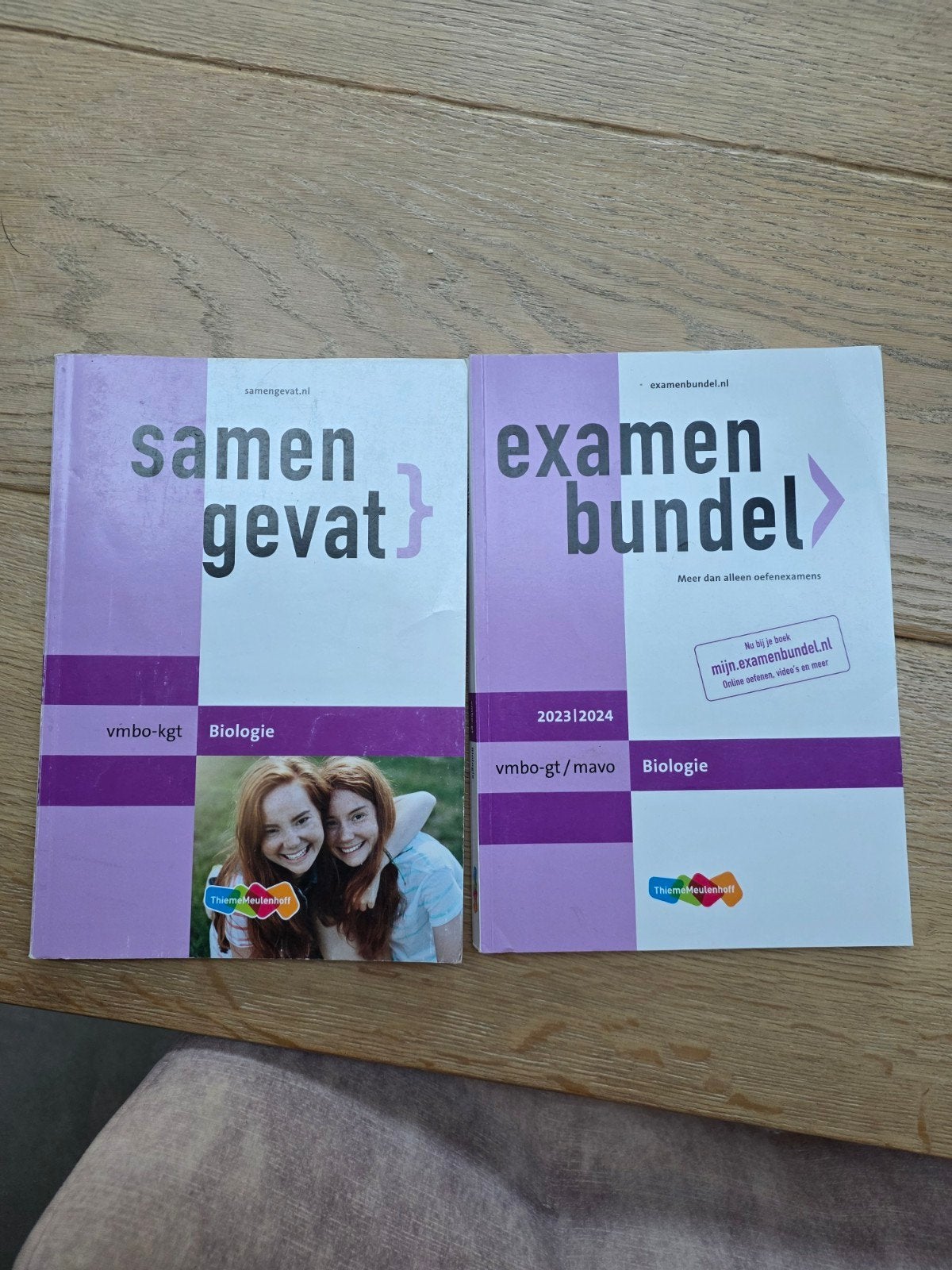 Examenbundel en Samengevat Biologie en Geschiedenis VMBO-KGT, Boeken, Schoolboeken, Ophalen of Verzenden, Zo goed als nieuw, VMBO