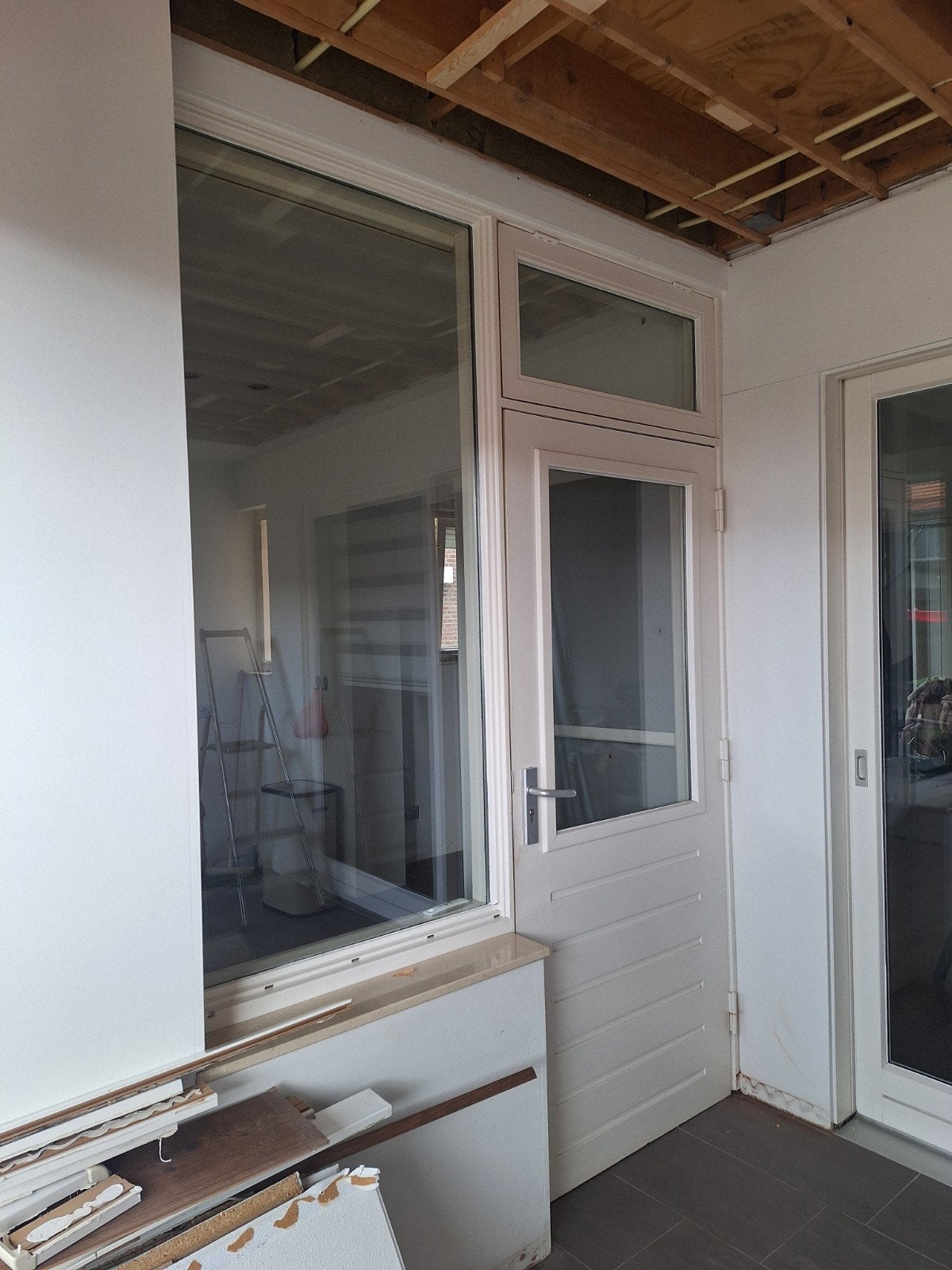 Deur met zijraam en hordeur, diverse afmetingen, Doe-het-zelf en Verbouw, Ophalen, Gebruikt, Buitendeur, Glas