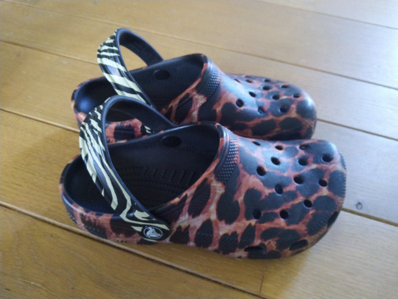 Crocs panterprint maat 3, Ophalen, Zo goed als nieuw, Meisje, Overige typen