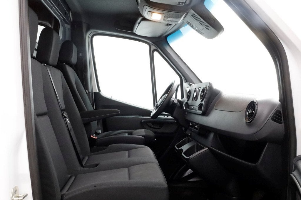 Mercedes-Benz Sprinter 516 CDI 163pk 7G Automaat L2H2 Airco/, Auto's, Bestelauto's, Achterwielaandrijving, Gebruikt, Euro 6, 4 cilinders