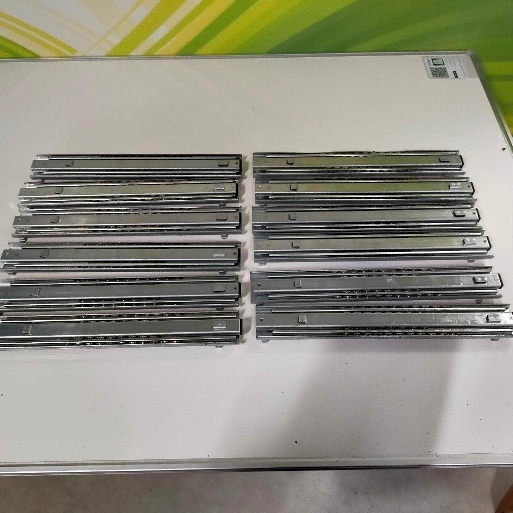 8 sets ladegeleiders 40 naar 81 cm uitgeschoven, Ophalen, Gebruikt