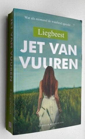 Liegbeest - Jet van Vuuren, Ophalen of Verzenden, Zo goed als nieuw