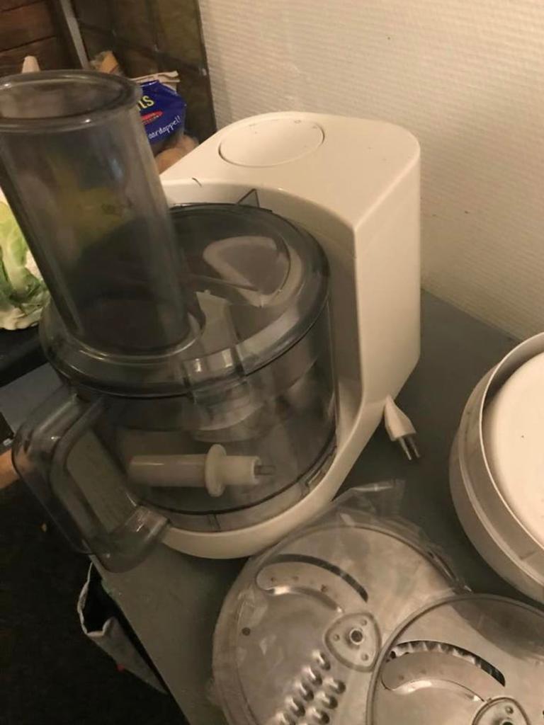 Keukenmachine / Snijmachine met verschillende messen, 2 tot 3 liter, Ophalen, Gebruikt, 3 snelheden of meer