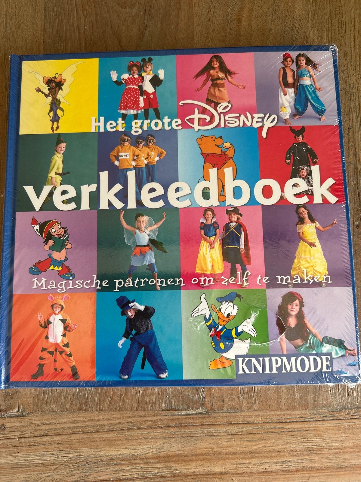 Het Grote Disney Verkleedboek nog nieuw in verpakking, Hobby en Vrije tijd, Kledingpatronen, Ophalen of Verzenden, Nieuw