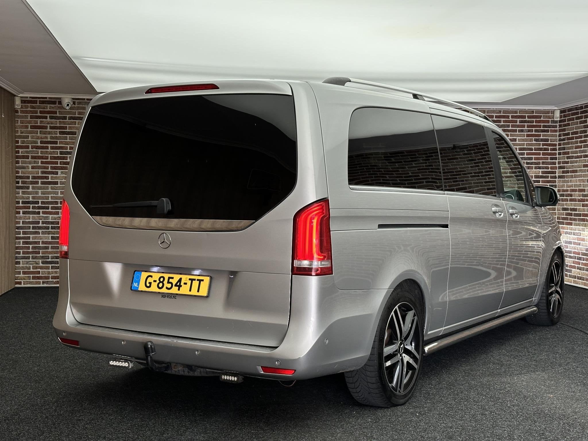 Mercedes-Benz V-klasse 220d Extra Lang 8 persoons | LED| 360, Automaat, Achterwielaandrijving, Gebruikt, 2000 kg