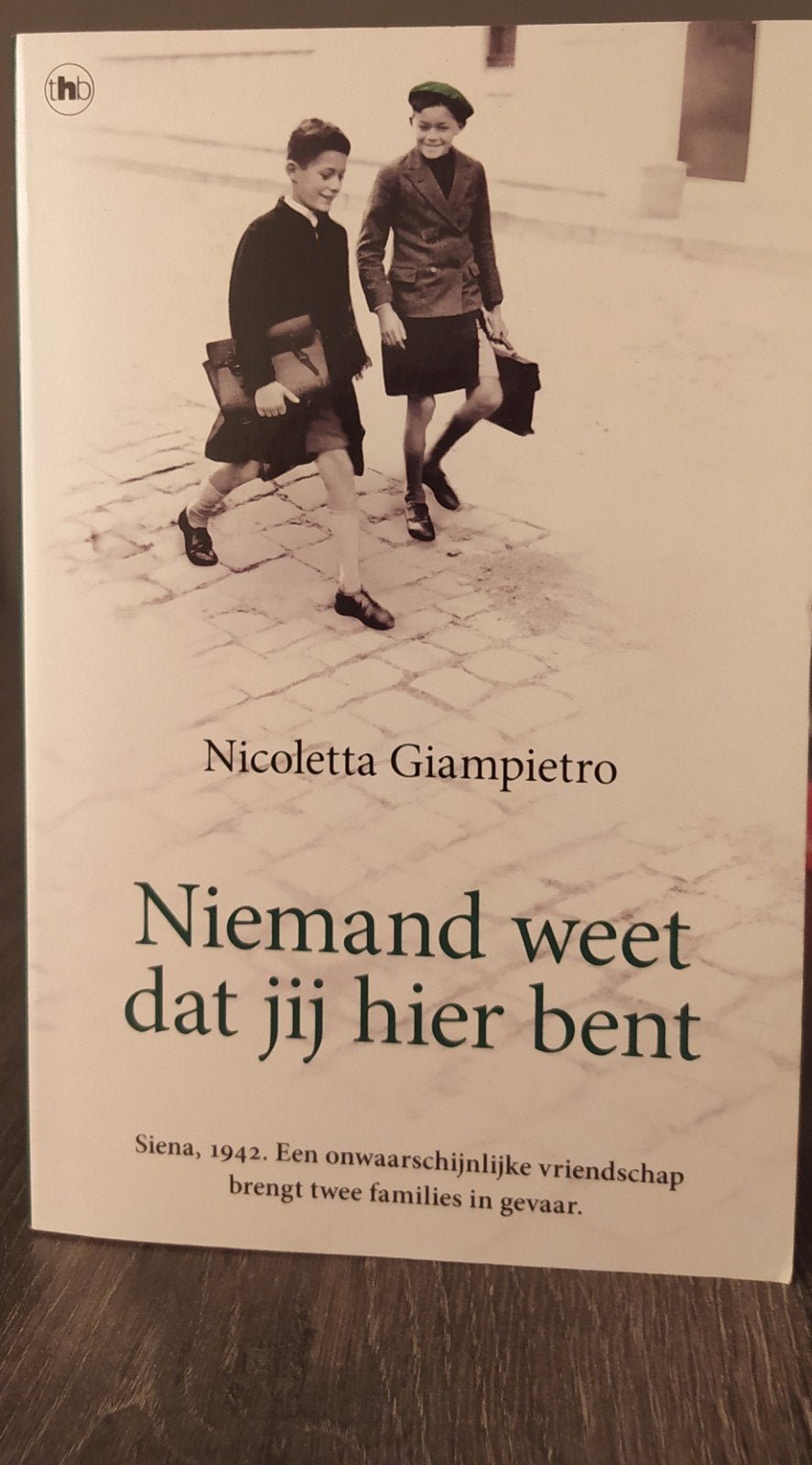 Nicoletta Giampietro - Niemand Weet Dat Jij Hier Bent, Ophalen of Verzenden, Zo goed als nieuw, Nicoletta Giampietro, Europa overig