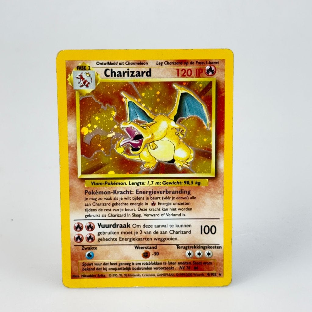 TCG Charizard BS 4 NL LP in Toploader, Zo goed als nieuw