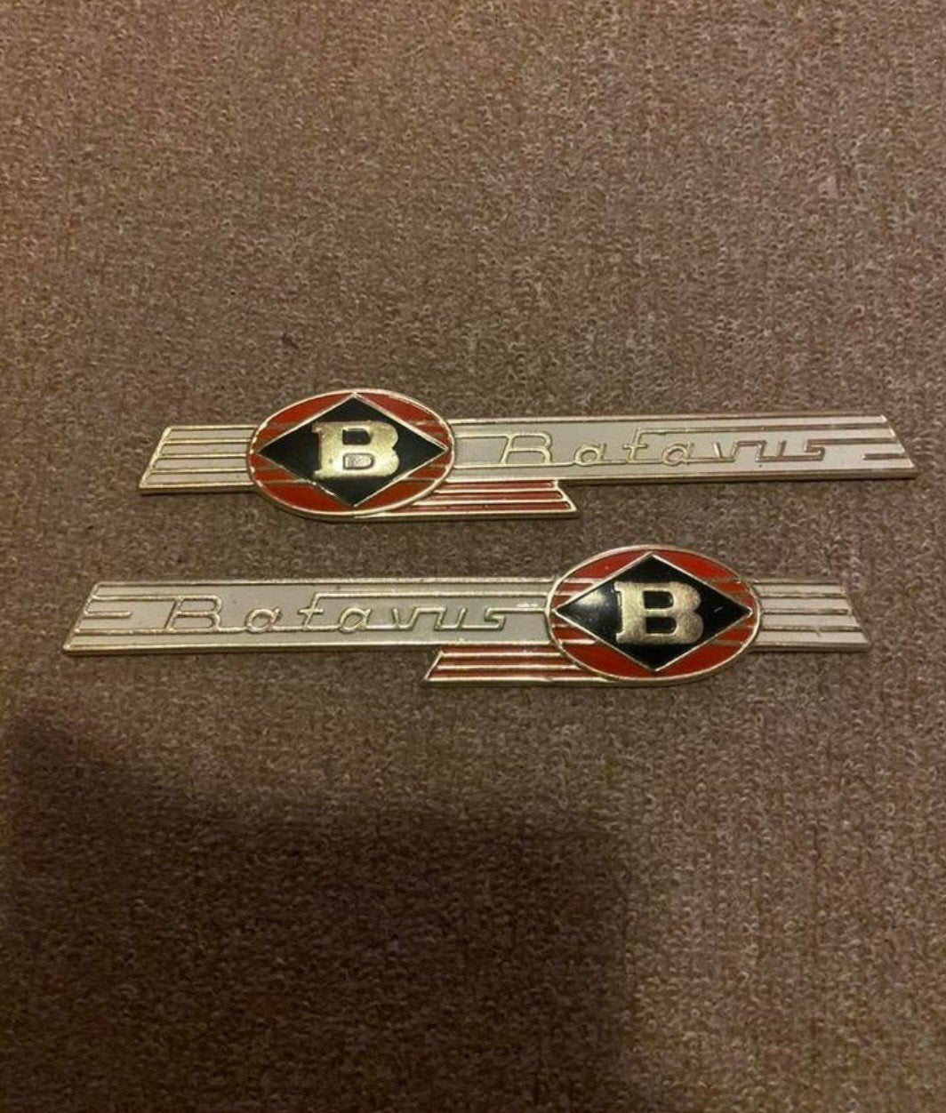 Gevraagd. Tank emblemen  voor  Batavus Conforte, Ophalen of Verzenden, Gebruikt, Tank