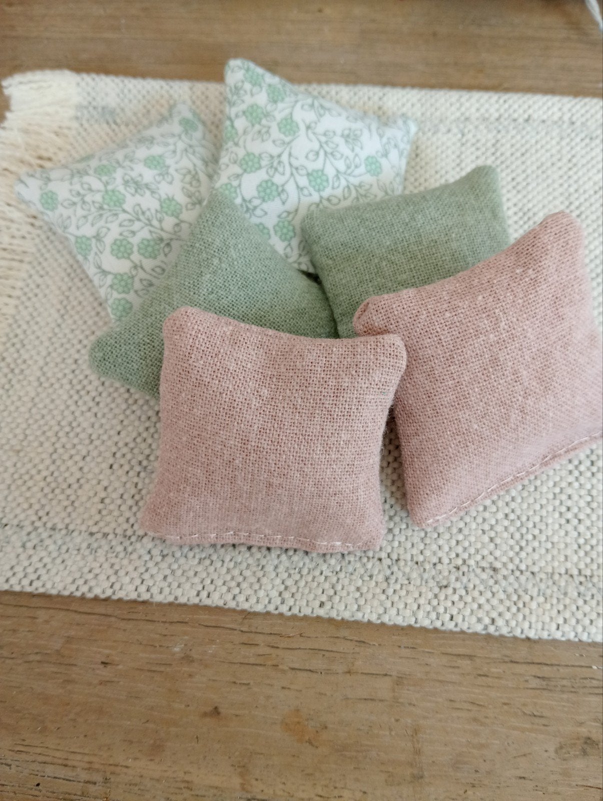 Kussentjes poppenhuis / muizenhuis, Verzamelen, Ophalen of Verzenden, Nieuw, Poppenhuis