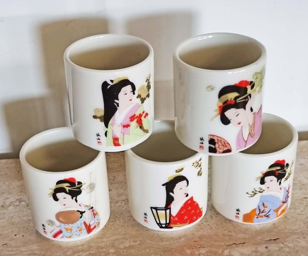 Japanse Vintage geisha thee  sake mokjes  set van 5, Ophalen of Verzenden