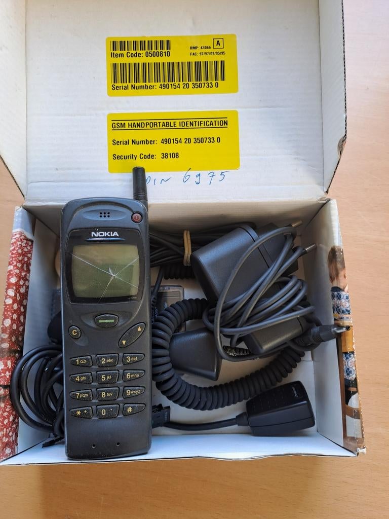 Nokia 3110 Klassieke Mobiele Telefoon met Oplader, Telecommunicatie, Ophalen, Gebruikt, Geen camera, Zwart