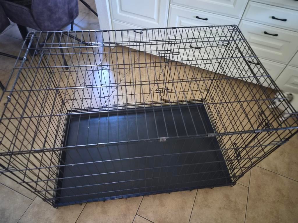 Honden bench groot, Dieren en Toebehoren, Hondenhokken, Ophalen of Verzenden, Gebruikt, 110 cm of meer, 100 cm of meer