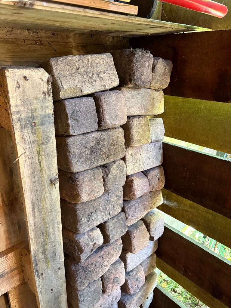 Gratis af te halen: Bestrating stenen 20x9x8 (ca. 300 stuks), Tuin en Terras, Tegels en Klinkers, Ophalen, Overige materialen