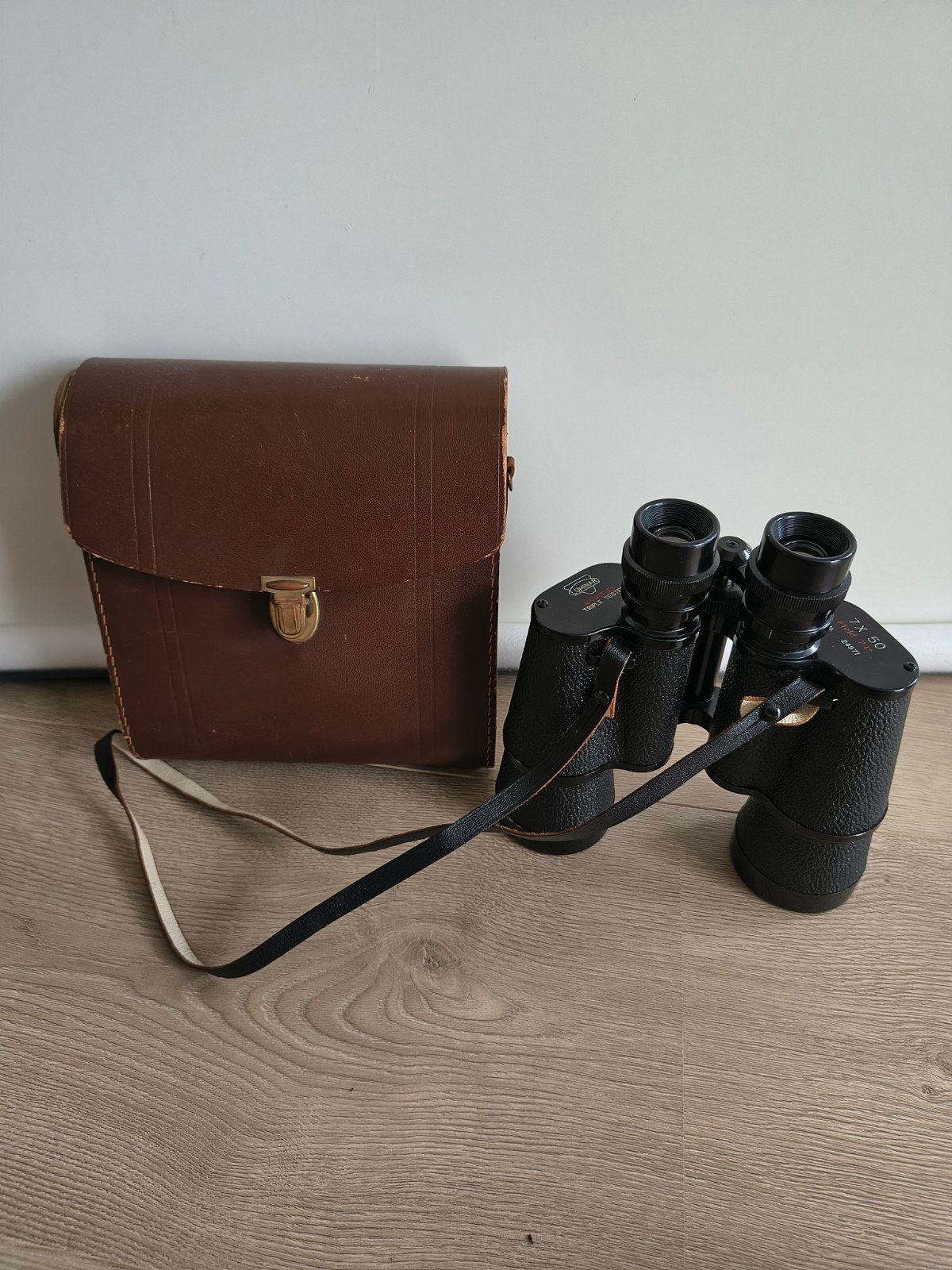 Mooie vintage Luminar 7x50 verrekijker met originele tas, Audio, Tv en Foto, Optische apparatuur | Verrekijkers, Gebruikt, Minder dan 8x