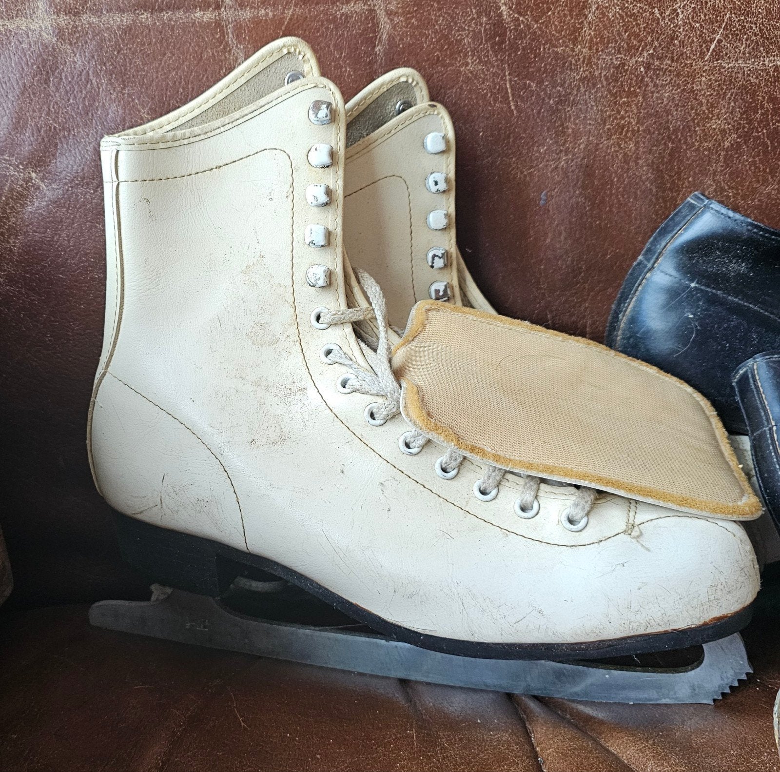 Vintage schaatsen - Zwart en Wit paar, Ophalen of Verzenden, Gebruikt, Kunstschaatsen, Overige merken