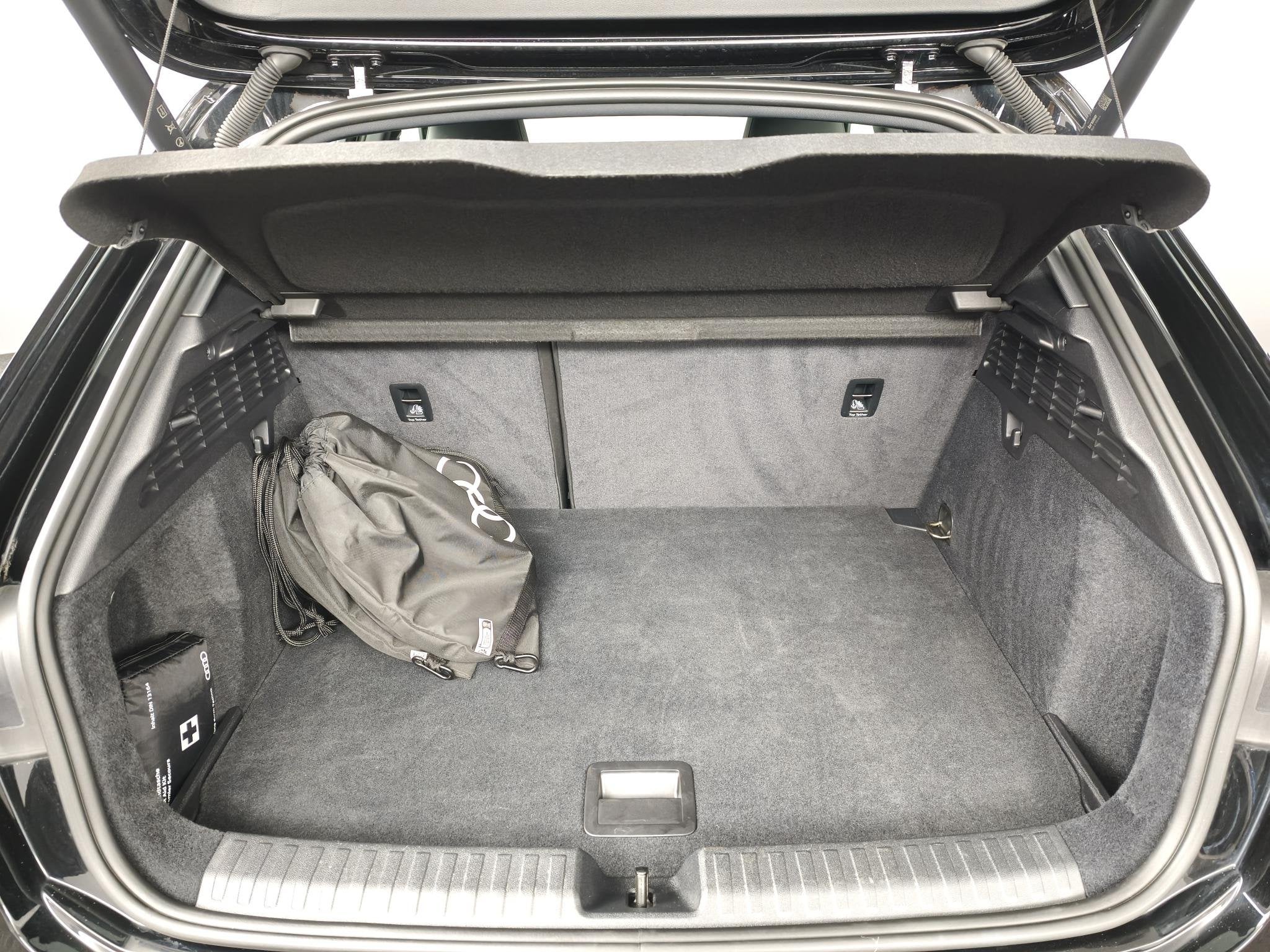Foto 9 van Audi A3 40 TFSI e S edition | Camera | Matrix LED | Adaptiev