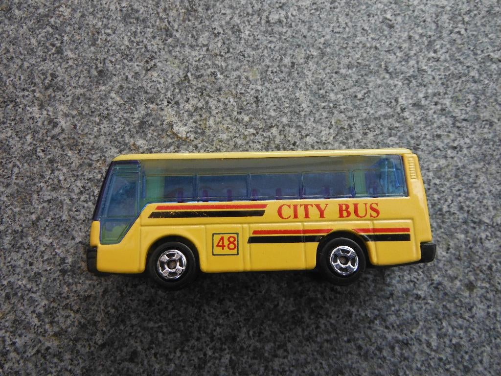 mooie gele Edocar City Bus, 1:87, Verzenden, Zo goed als nieuw, Bus of Vrachtwagen, Overige merken