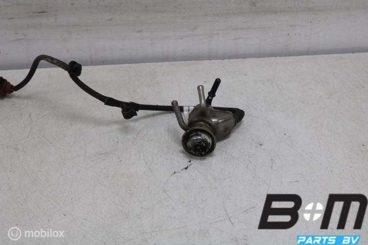 Verstuiver voor reductiemiddel VW golf 7 FL 04L131113P, Gebruikt
