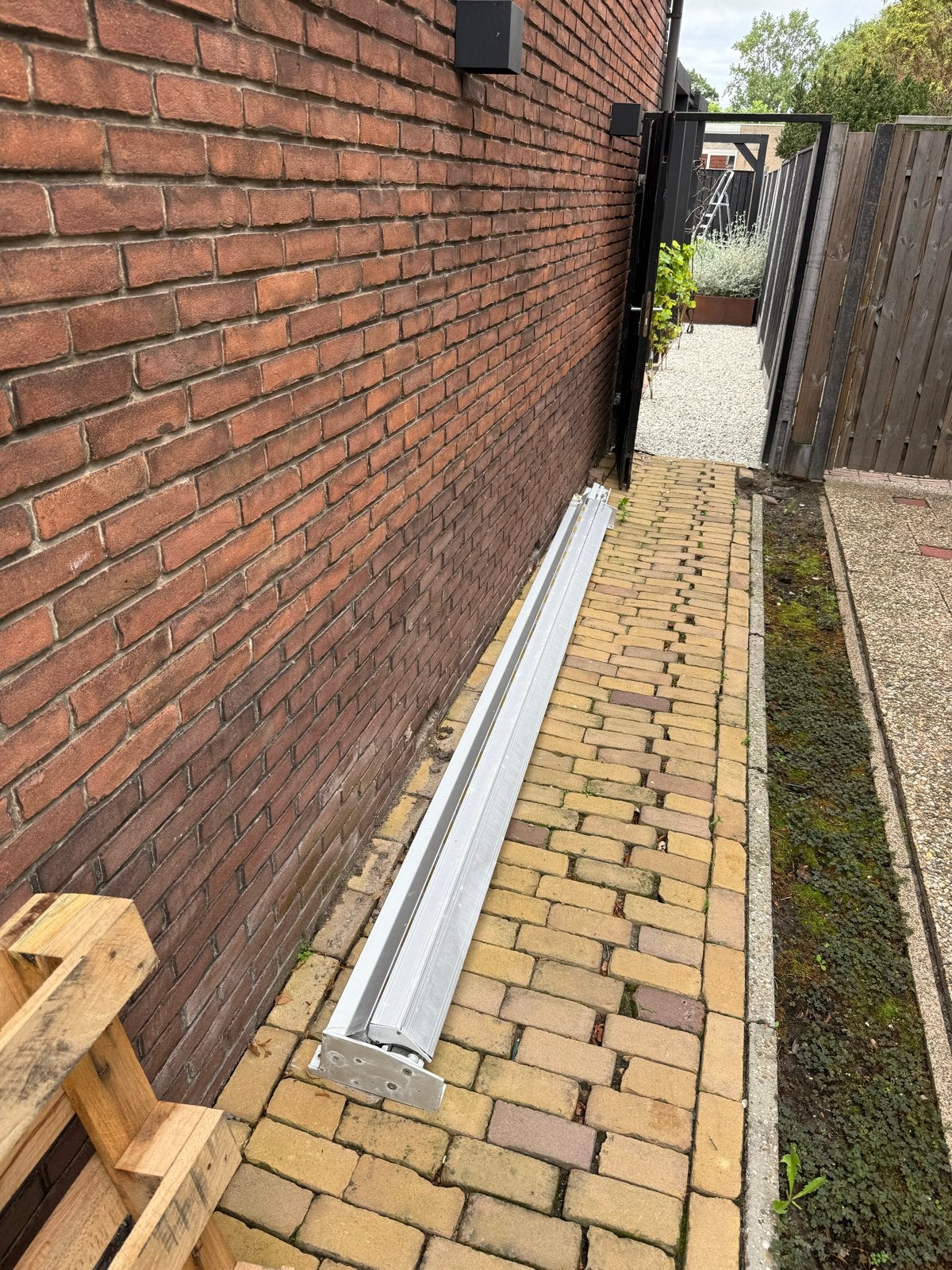 Zonnescherm met geel streepjes doek, Ophalen, Gebruikt, Overige typen