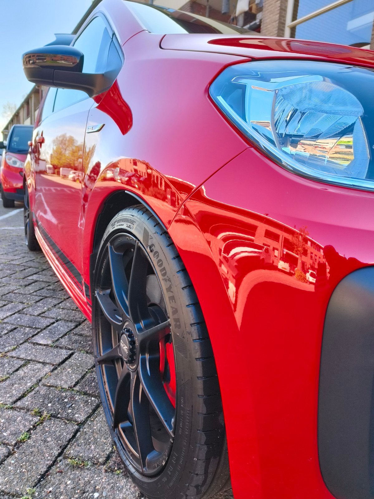 Volkswagen up! 1.0 TSI-GTI 158PK 5D 2020 Rood, Auto's, Voorwielaandrijving, 40 €/maand, 4 stoelen, Handgeschakeld