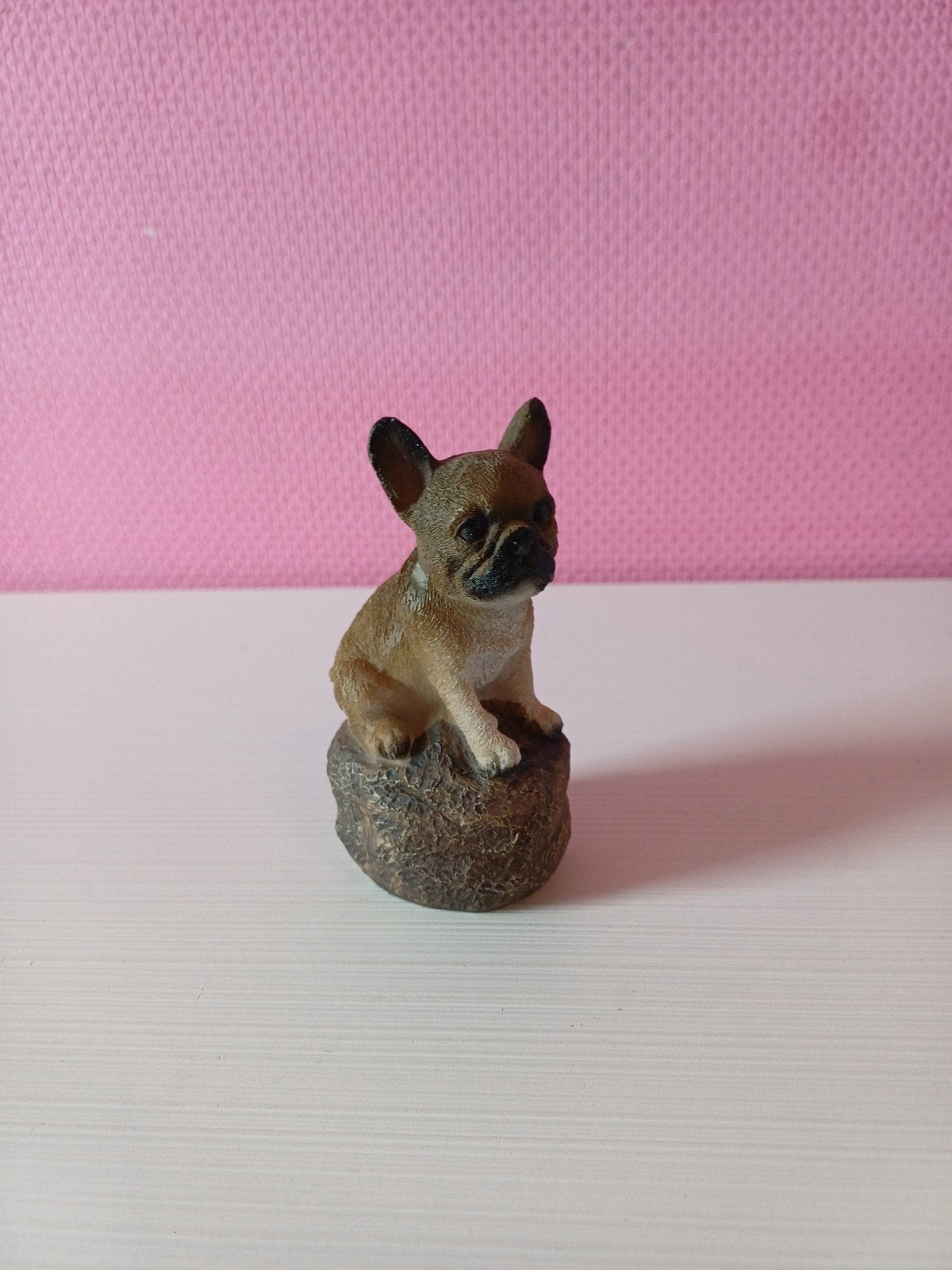 Beeldje van een Franse bulldog, Verzamelen, Ophalen of Verzenden, Gebruikt, Dier