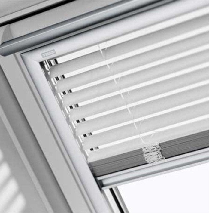 2x Velux Jaloezie SK10 (Kleur 7001S) - Complete set, Gebruikt, Minder dan 100 cm, Wit, Ophalen of Verzenden