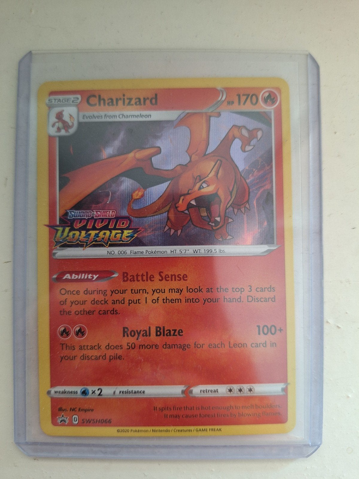 Charizard Pokémon Kaart - Vivid Voltage swsh066, Ophalen of Verzenden, Zo goed als nieuw