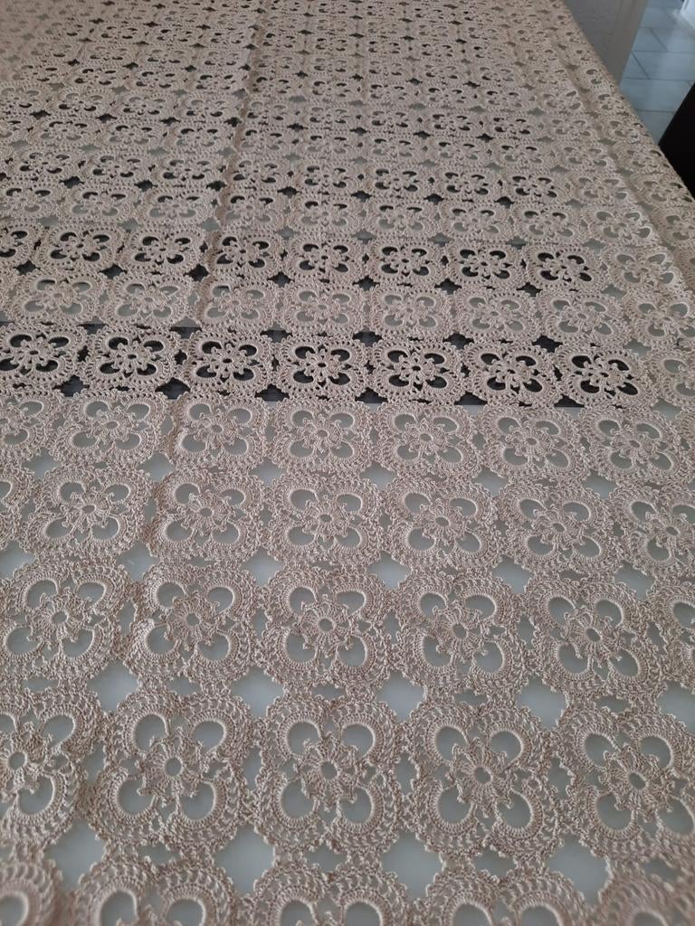 Handgemaakt gehaakt tafelkleed - Beige, vintage stijl, Ophalen of Verzenden, Zo goed als nieuw, Rechthoek, Binnen