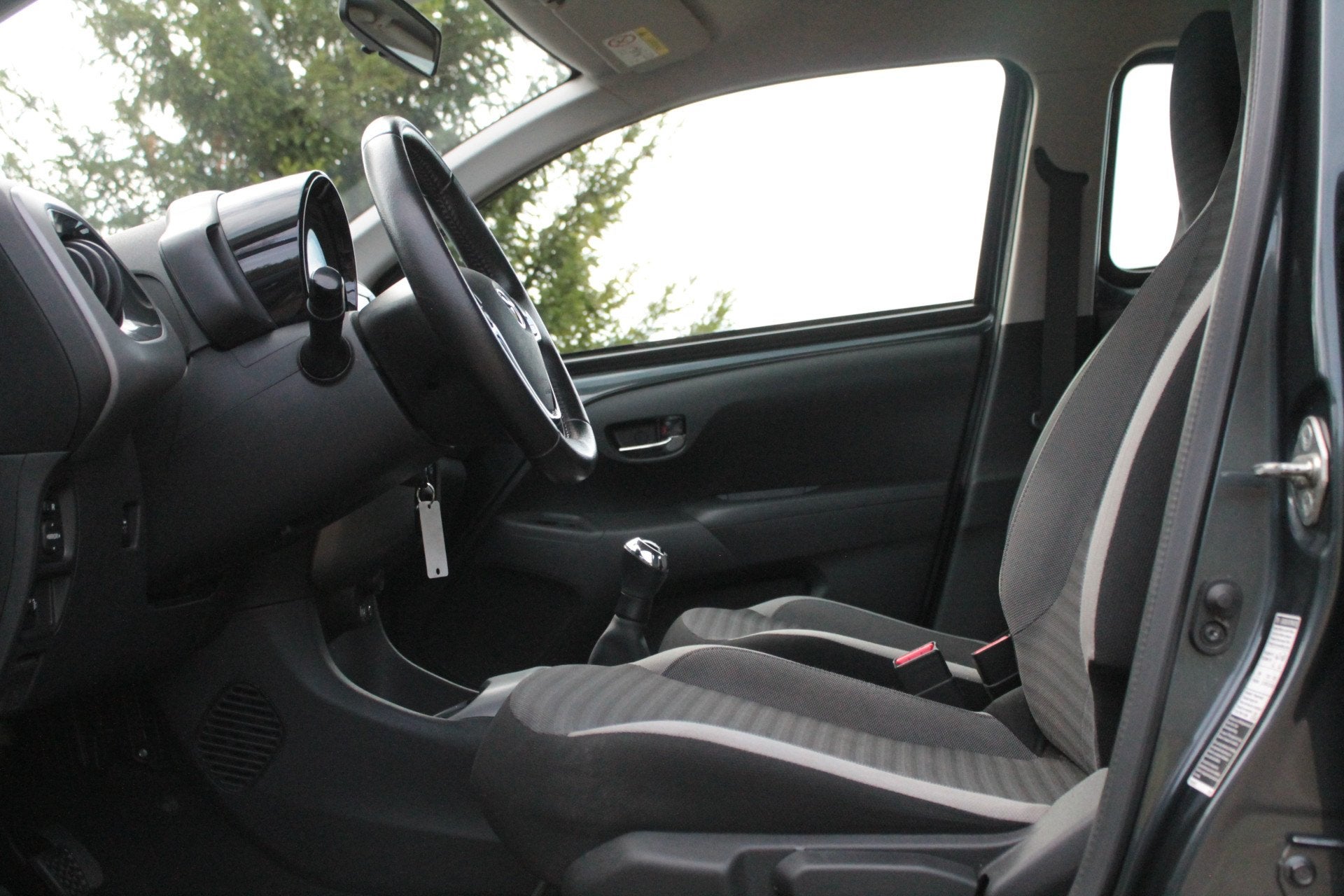Toyota Aygo 1.0 VVT-i X-Joy | Carplay | Cruise (bj 2020), Auto's, Voorwielaandrijving, 12 maanden, Stof, Gebruikt