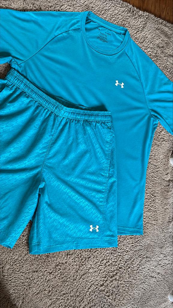 Under Armour Zomersetje Maat L - Shirt & Short, Kleding | Heren, Sportkleding, Maat 52/54 (L), Fitness, Zo goed als nieuw, Verzenden