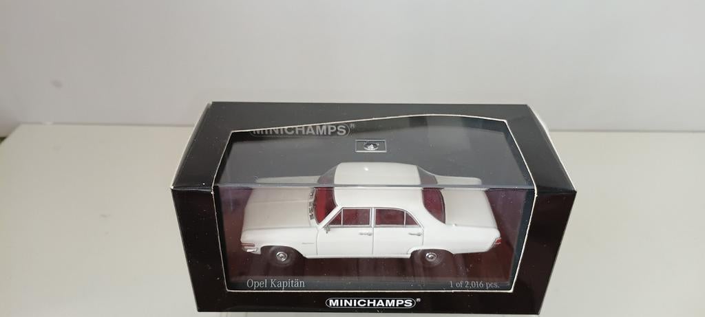 Opel Kapitan. Minichamps, Hobby en Vrije tijd, Modelauto's | 1:43, Ophalen of Verzenden, Nieuw, Auto, MiniChamps