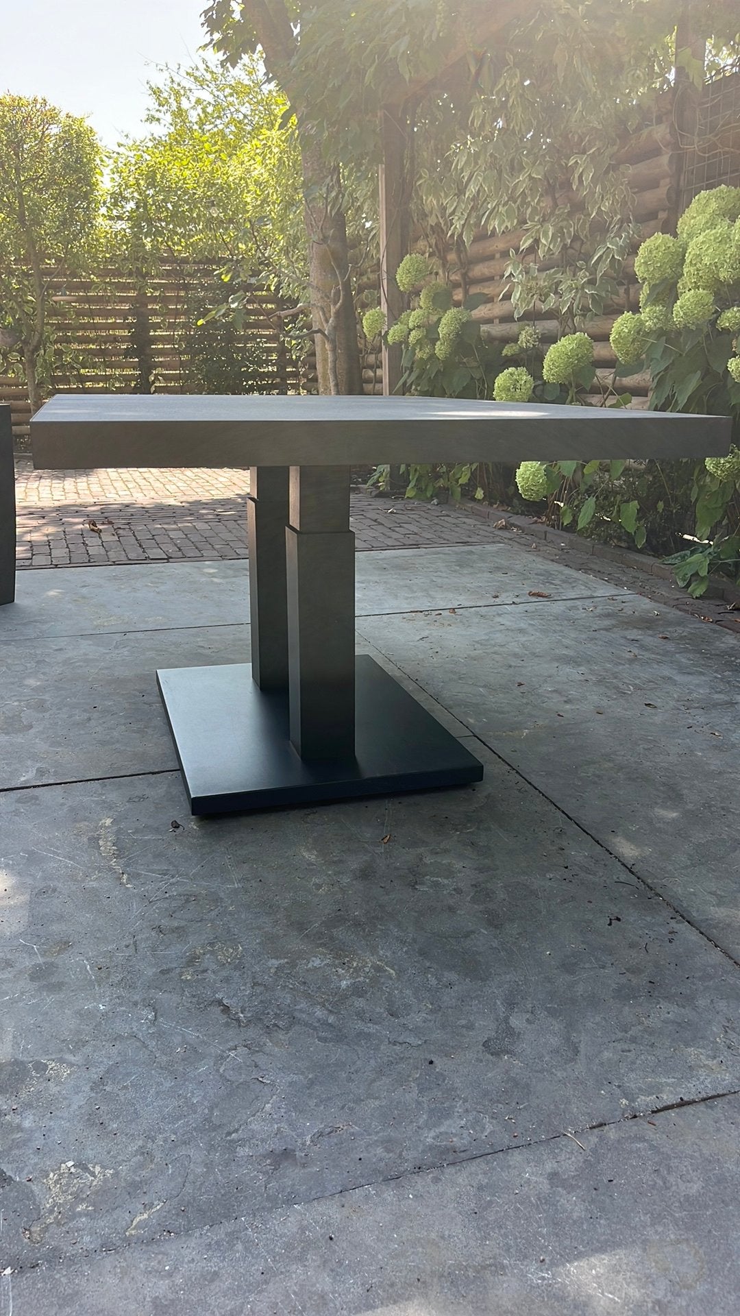 Qopps Gooks in hoogte verstelbare tuintafel 140 x 85, Ophalen, Zo goed als nieuw