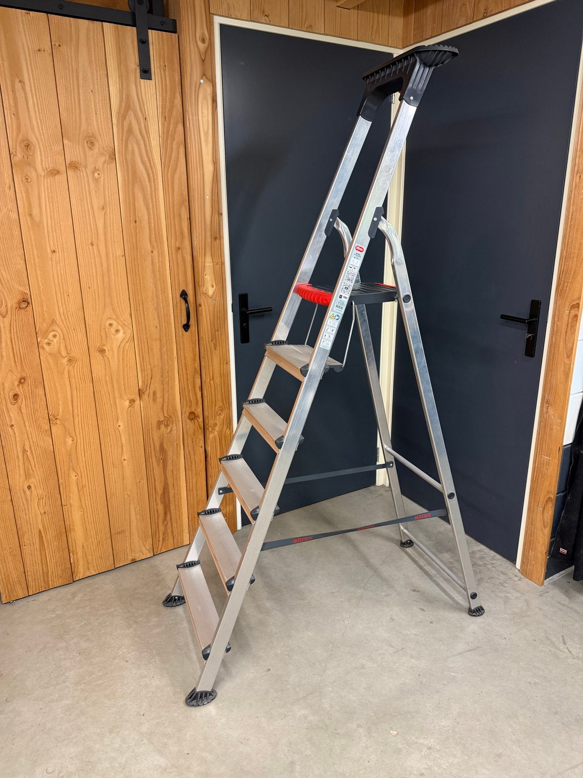 Altrex Double Decker 1x6 / D806 Huishoudtrap als nieuw!, Doe-het-zelf en Verbouw, Ophalen, Gebruikt, Trap, 2 tot 4 meter