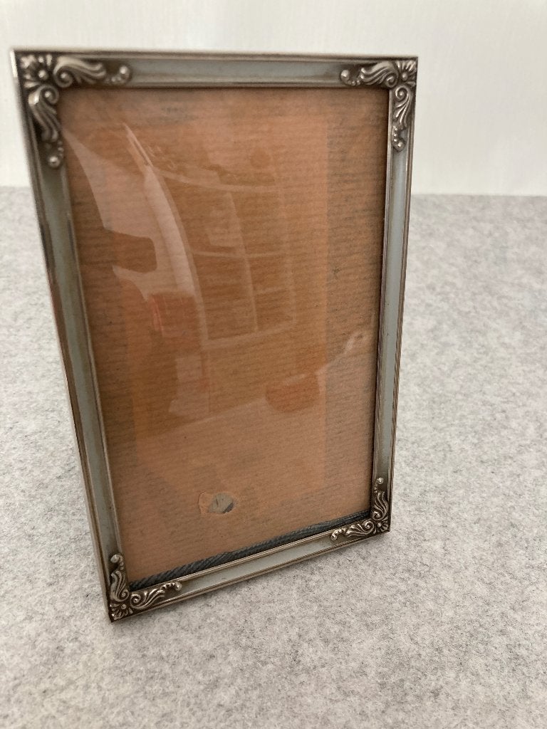 oud fotolijstje met bol glas, Verzenden