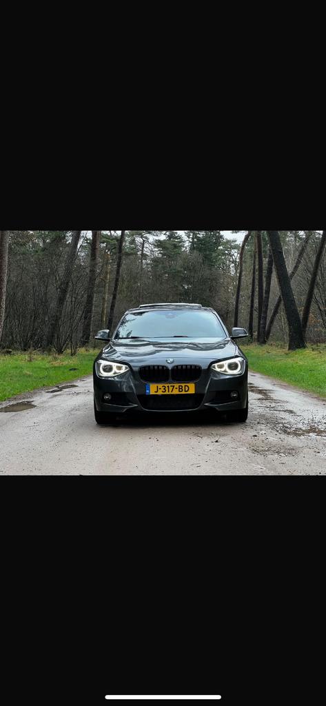 BMW 1-Serie 116I 100KW 5DR Aut8 2012 Grijs, Auto's, 4 cilinders, Leder, 1200 kg, 650 kg