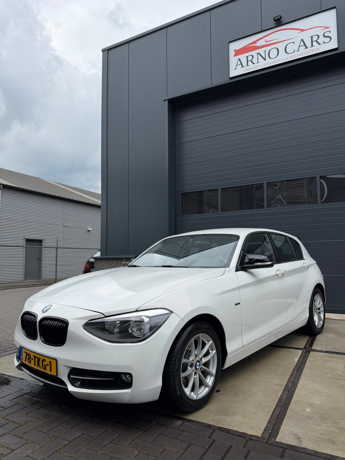 BMW 1-Serie 116i 5DR 2012 Wit - COMPLEET IN ORDE ✅, 1-Serie, Euro 5, Zwart, 4 cilinders